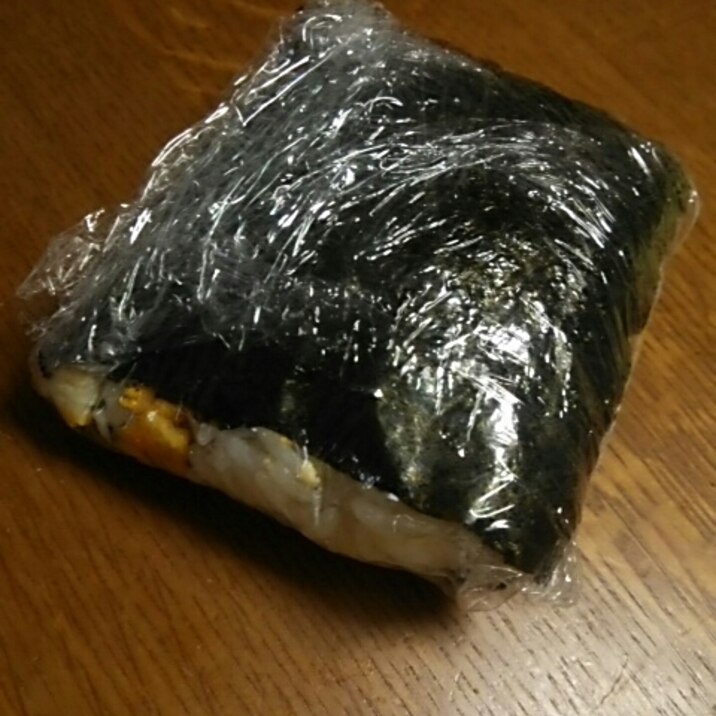 伊勢ひじきと卵の海苔巻きおにぎり